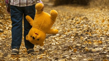 De psychologische voordelen van spelen voor kinderen: uitdagingen en hoe ze aan te pakken